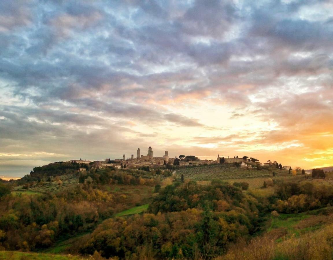 Appartamento Charming House - Parking Included San Gimignano Esterno foto
